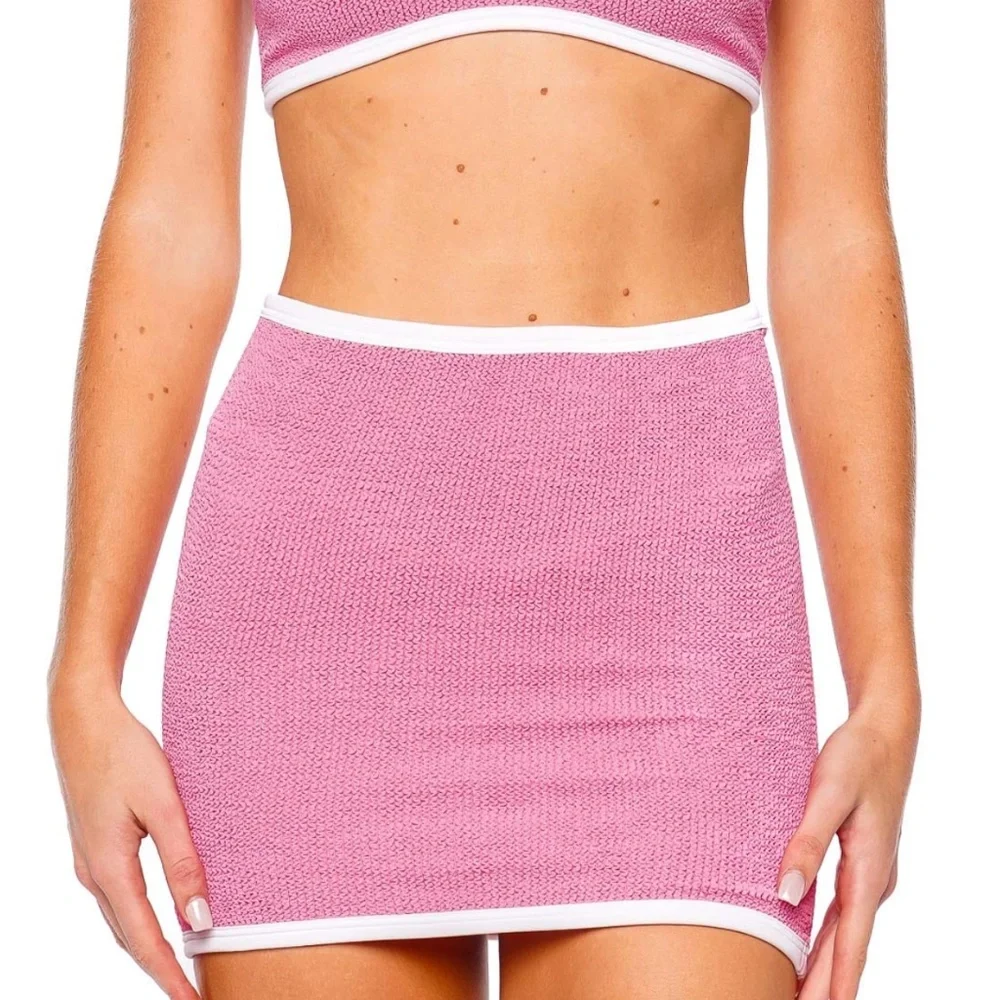 NWT Hunza G Devyn Mini Skirt/ Tube Top 2in1 in Candy Pink- One Size Fits Most!! - Picture 5 of 6